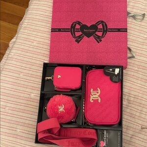 Juicy Couture Vibrant Pink Key & Card Holder Set
